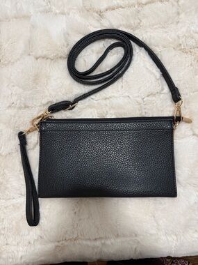 Classic Black Leather Crossbody Wallet - Versatile Travel Wristlet
